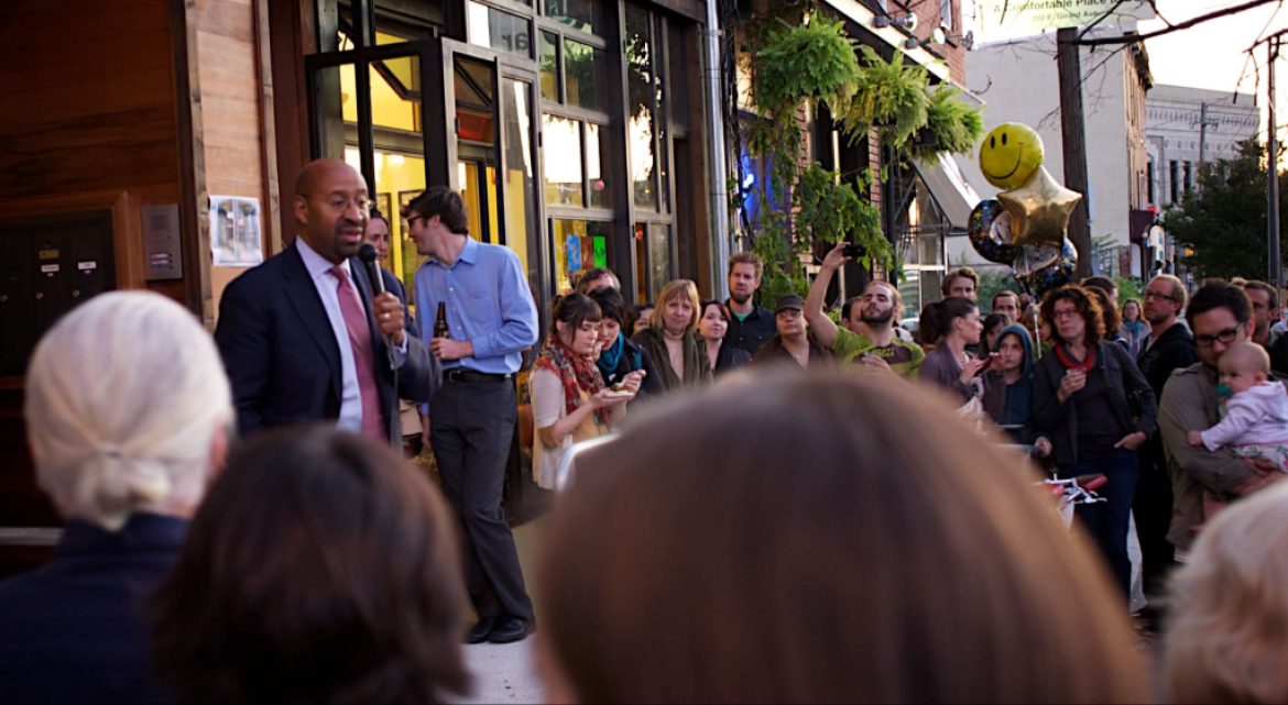 Mayor Nutter at YIKES, Inc Open House